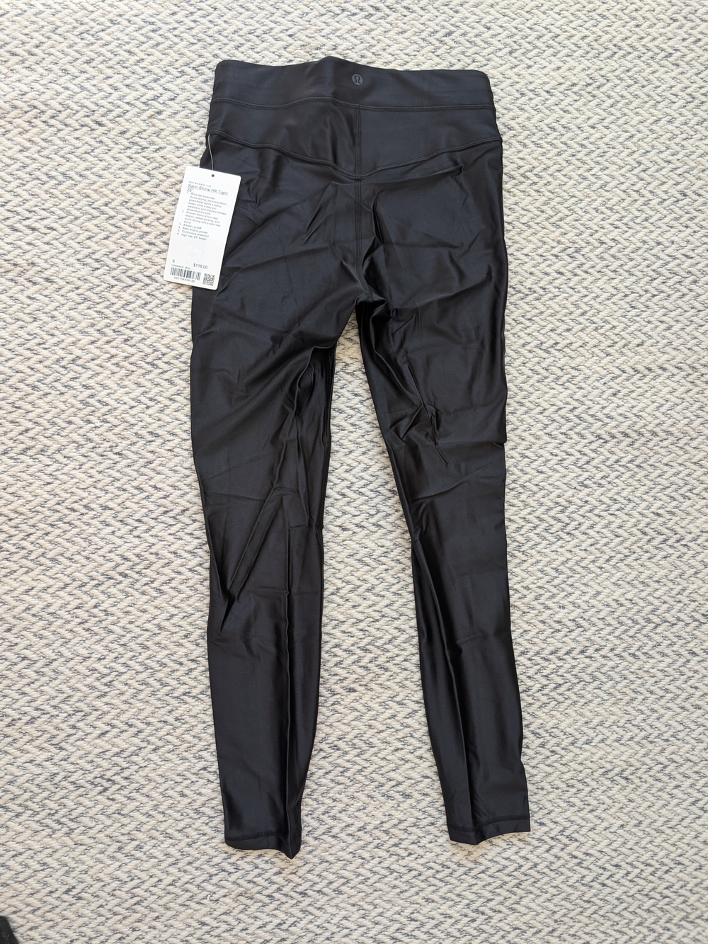NWT Lululemon black satin shine HR tight 25" Size 6